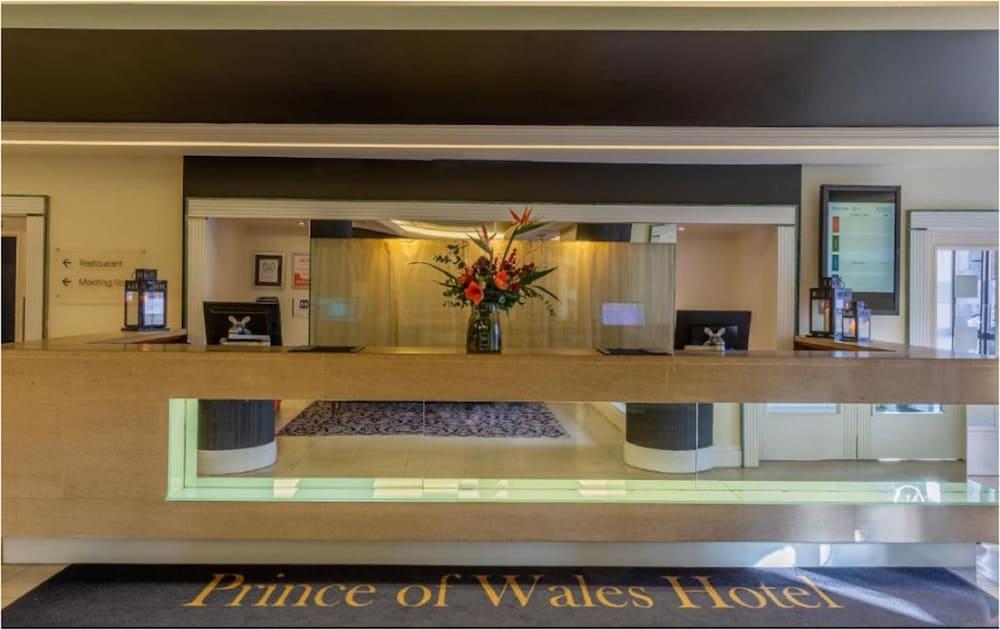 Prince Of Wales Hotel Атлон Екстер'єр фото