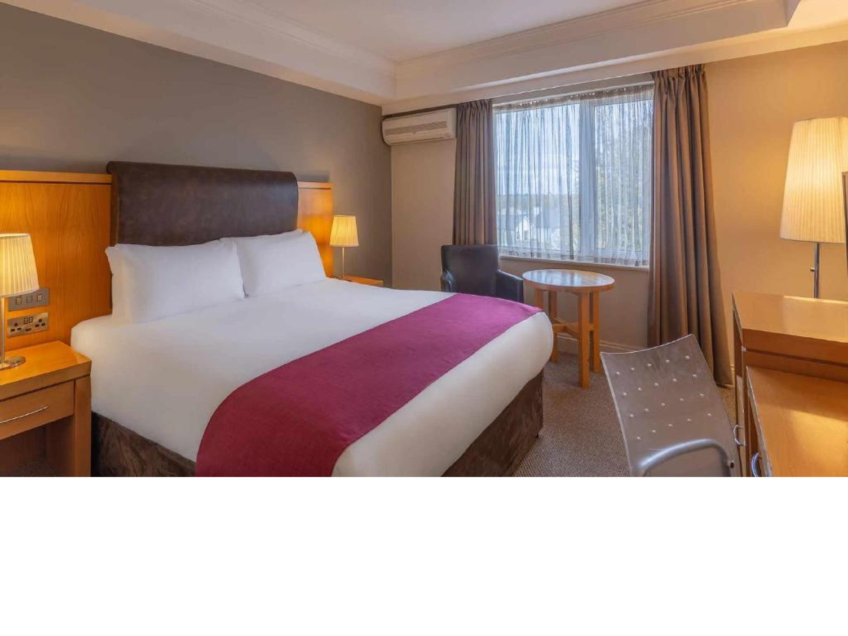 Prince Of Wales Hotel Атлон Екстер'єр фото